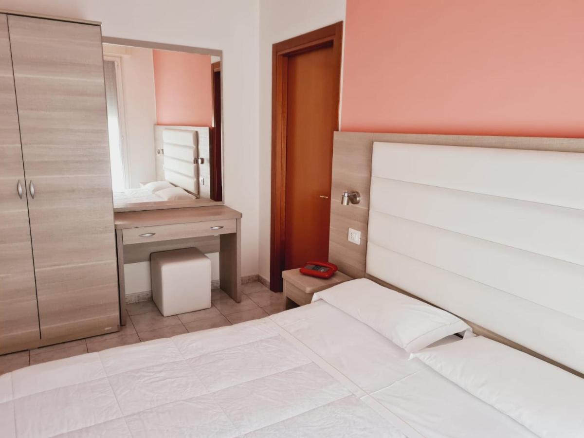 Hotel San Marco Pesaro Esterno foto