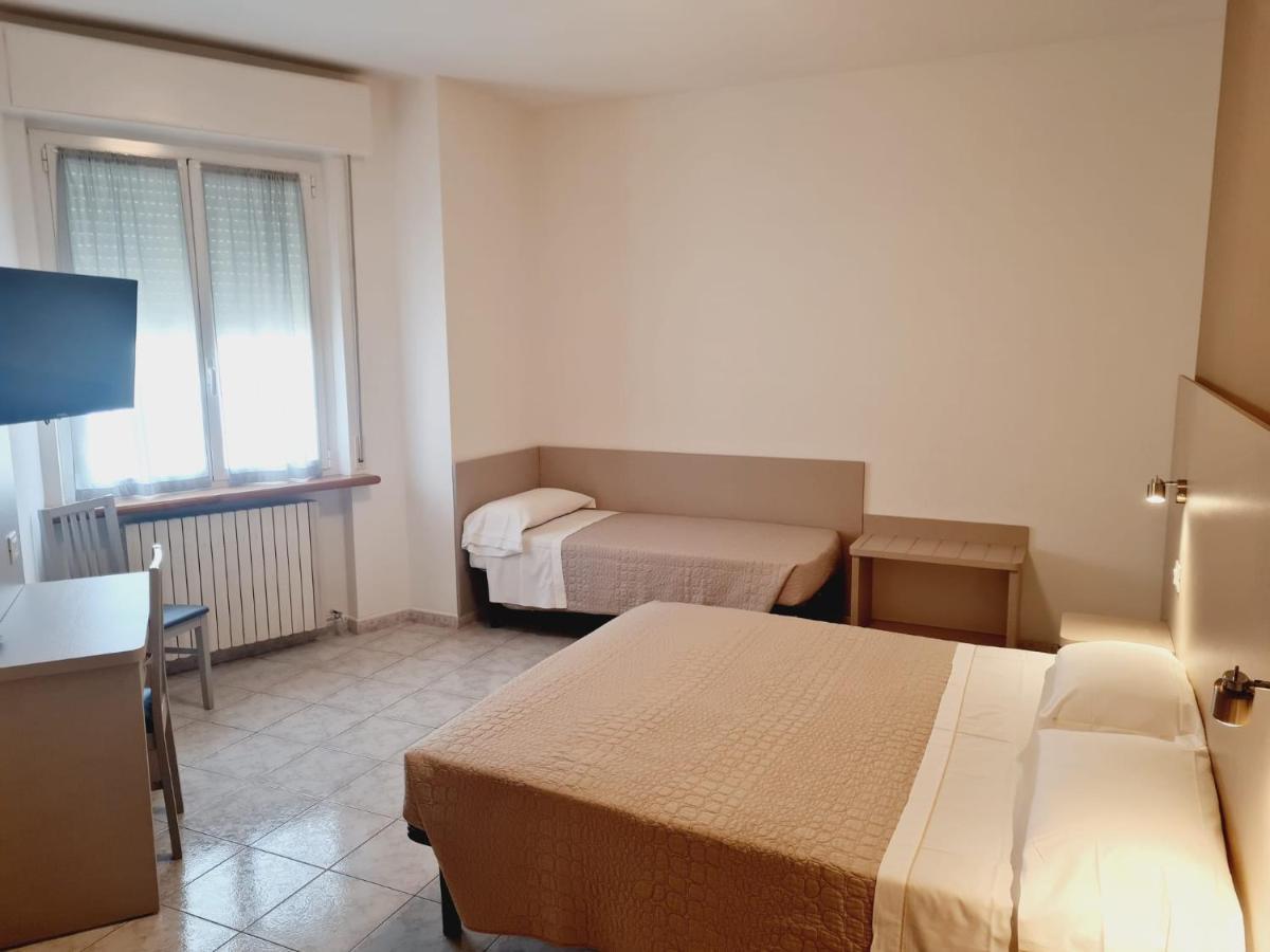 Hotel San Marco Pesaro Esterno foto