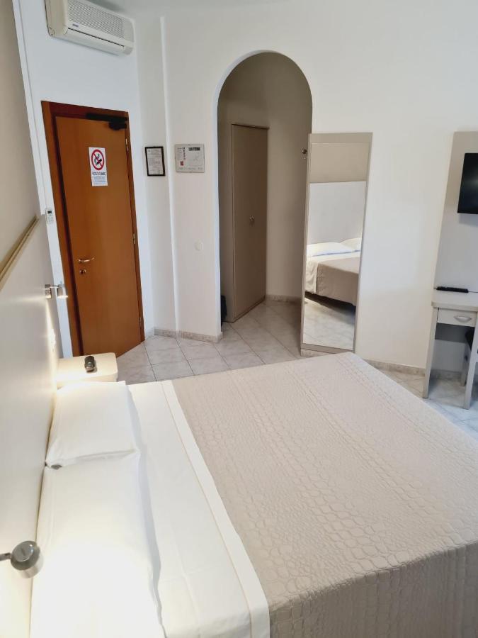 Hotel San Marco Pesaro Esterno foto