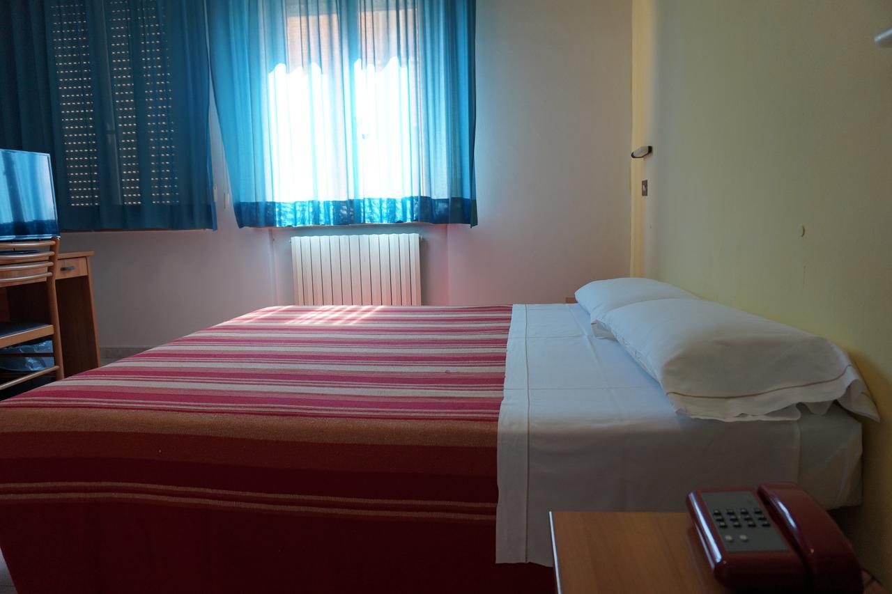 Hotel San Marco Pesaro Esterno foto