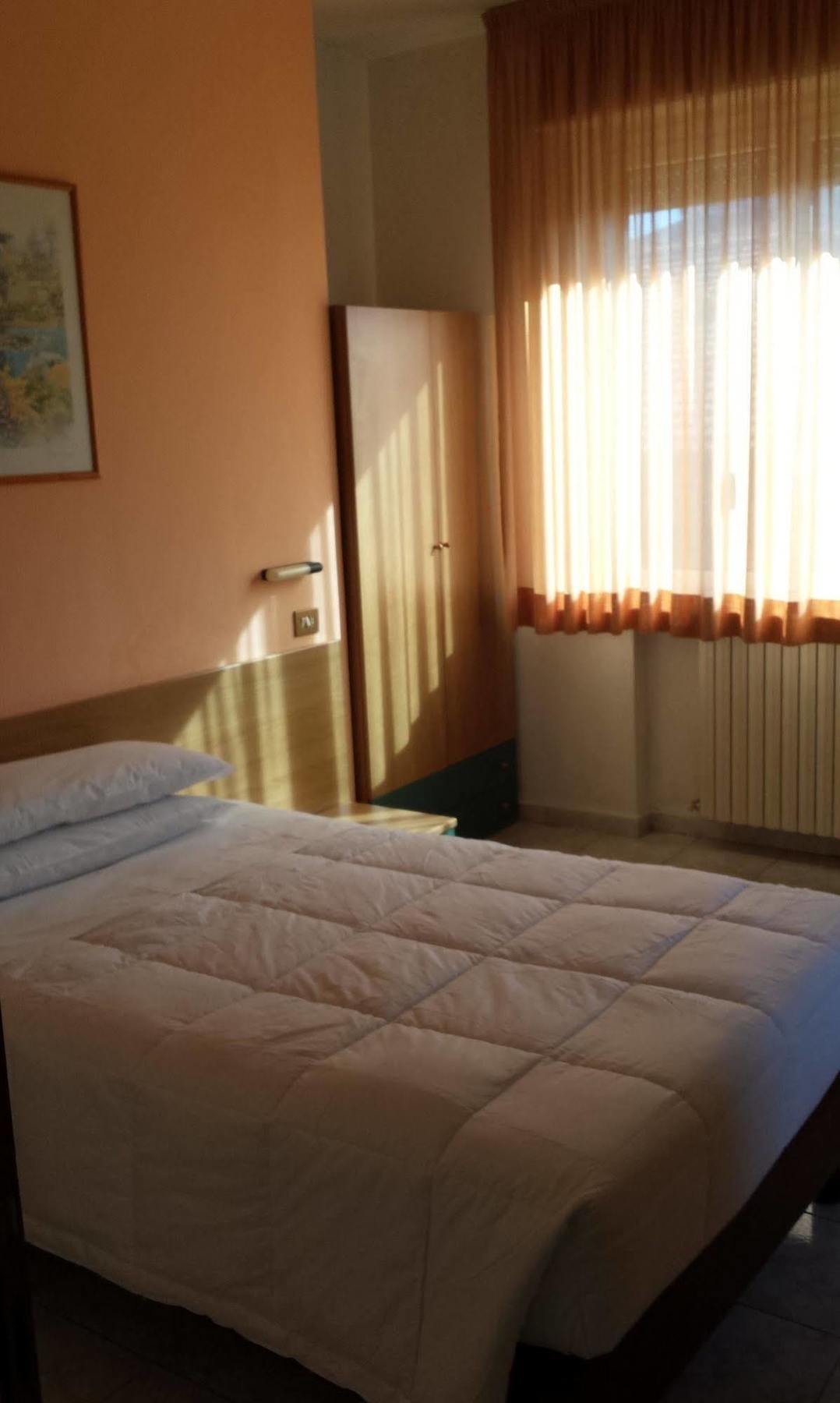 Hotel San Marco Pesaro Esterno foto