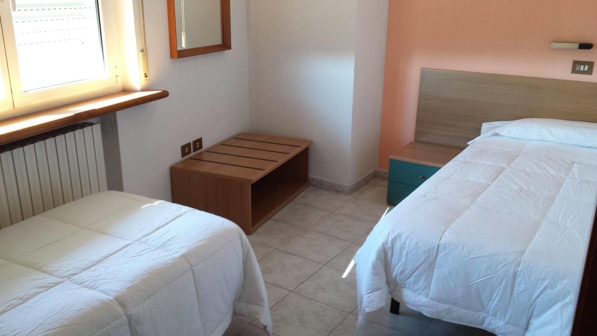 Hotel San Marco Pesaro Esterno foto