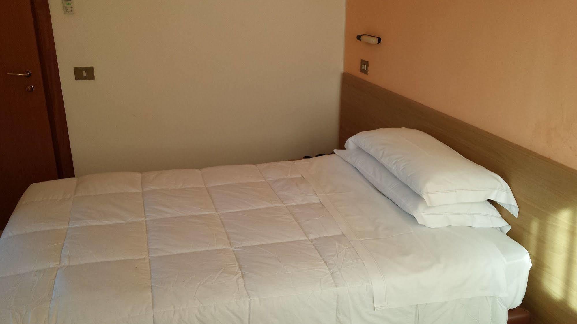 Hotel San Marco Pesaro Esterno foto